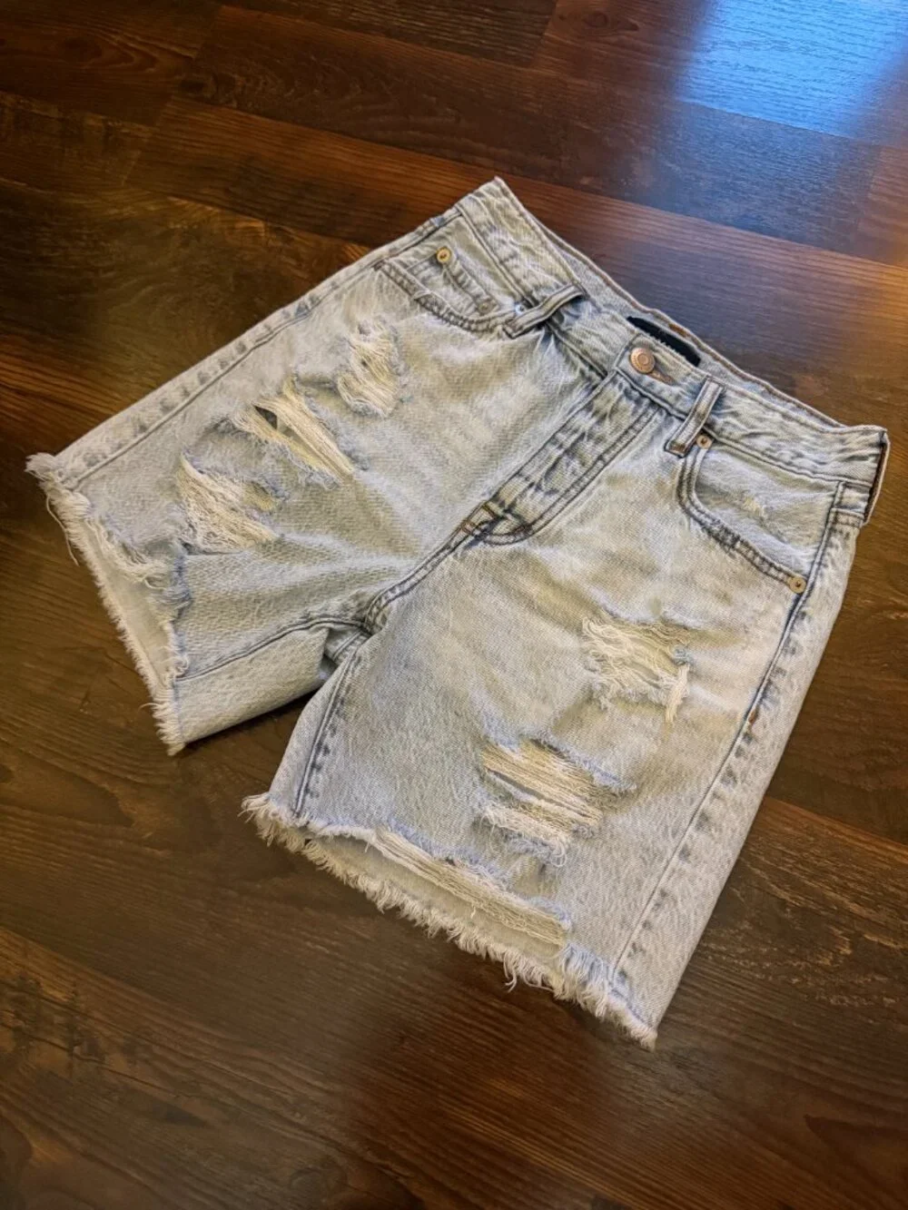 Aeropostale - 90's Baggy Distressed Denim Shorts - Size 2